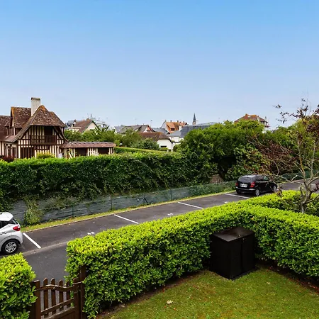 Les Manoirs By Interhome Apartmán Deauville